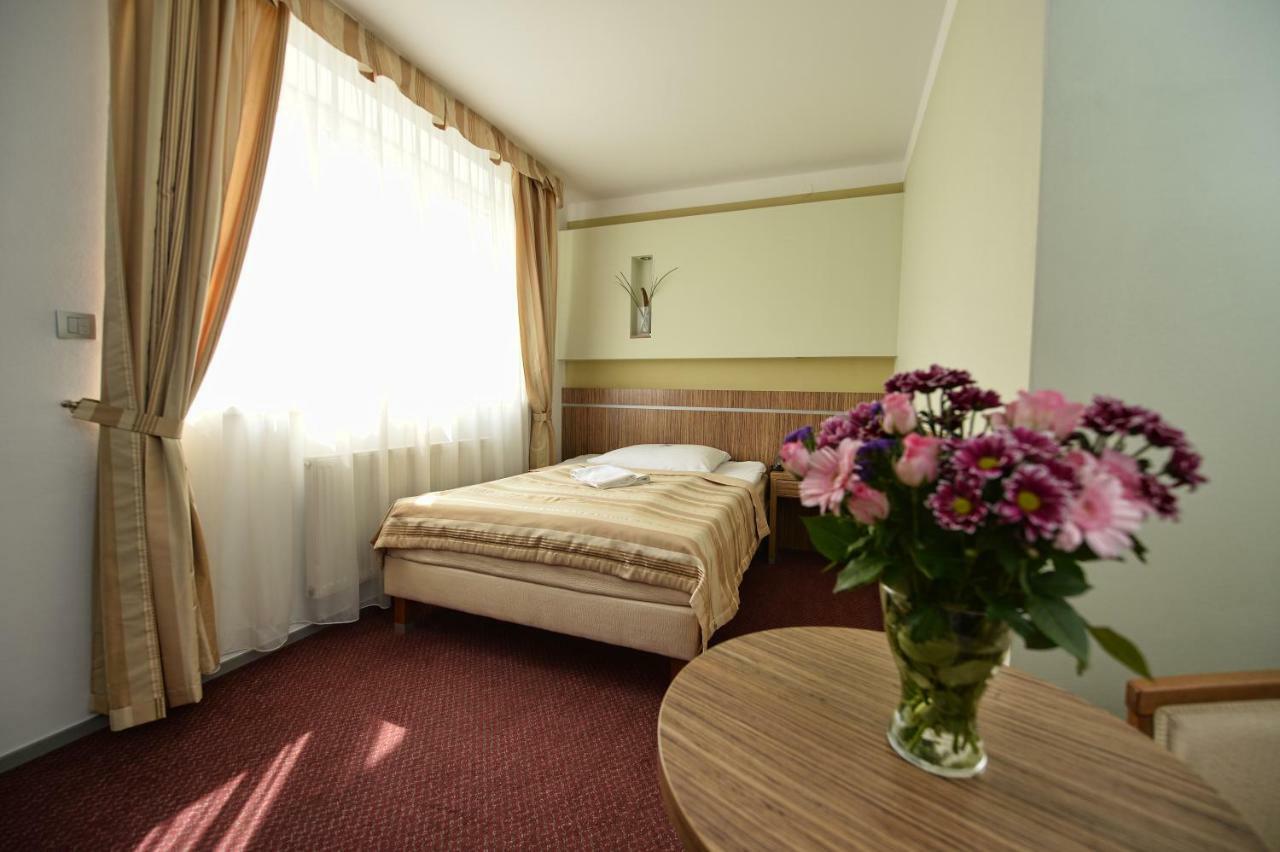 Hotel Vaka Brno Exteriör bild