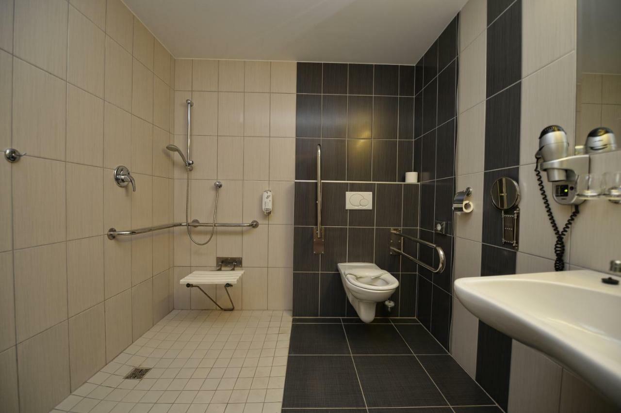 Hotel Vaka Brno Exteriör bild